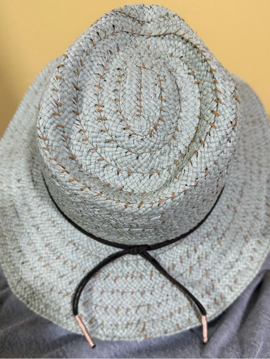 Vintage Roxy Hat - Picture 3 of 7